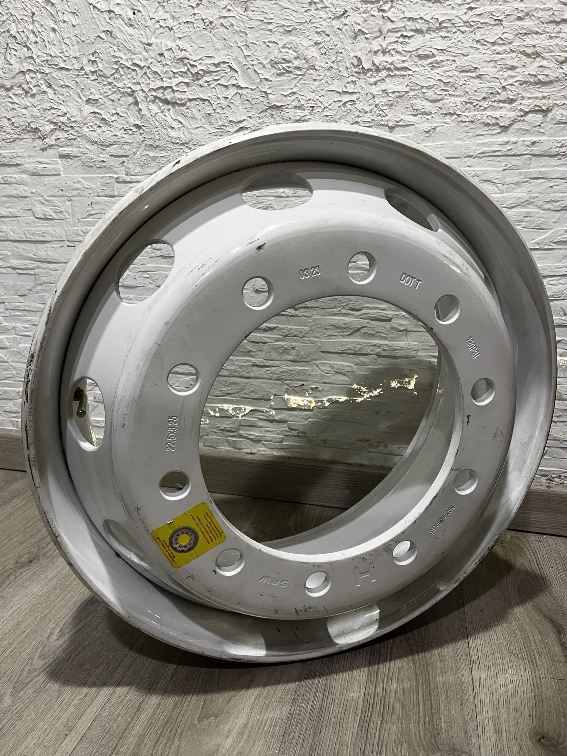 her9-scaled-1.jpg RIN 22.5X8.25 1OV 11000T.EURO - Imagen 1